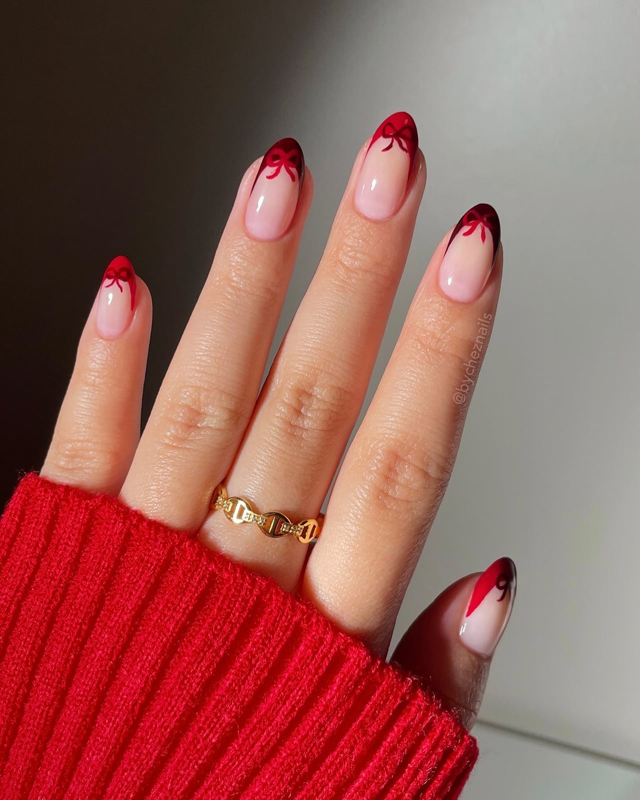 Medium Almond Red Bow French Tips, Glossy — Christmas French Tips