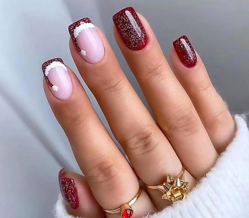 Medium Oval Santa Hat Glitter Red Nails — Christmas French Tips