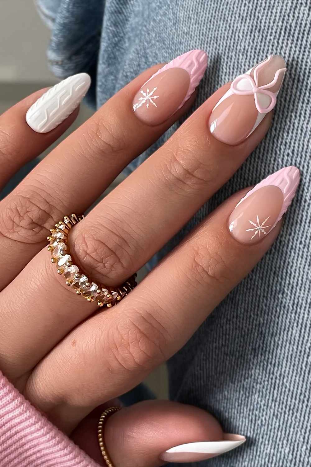 Medium Almond Pink Bow Snowflake French Tips, Glossy — Christmas French Tips