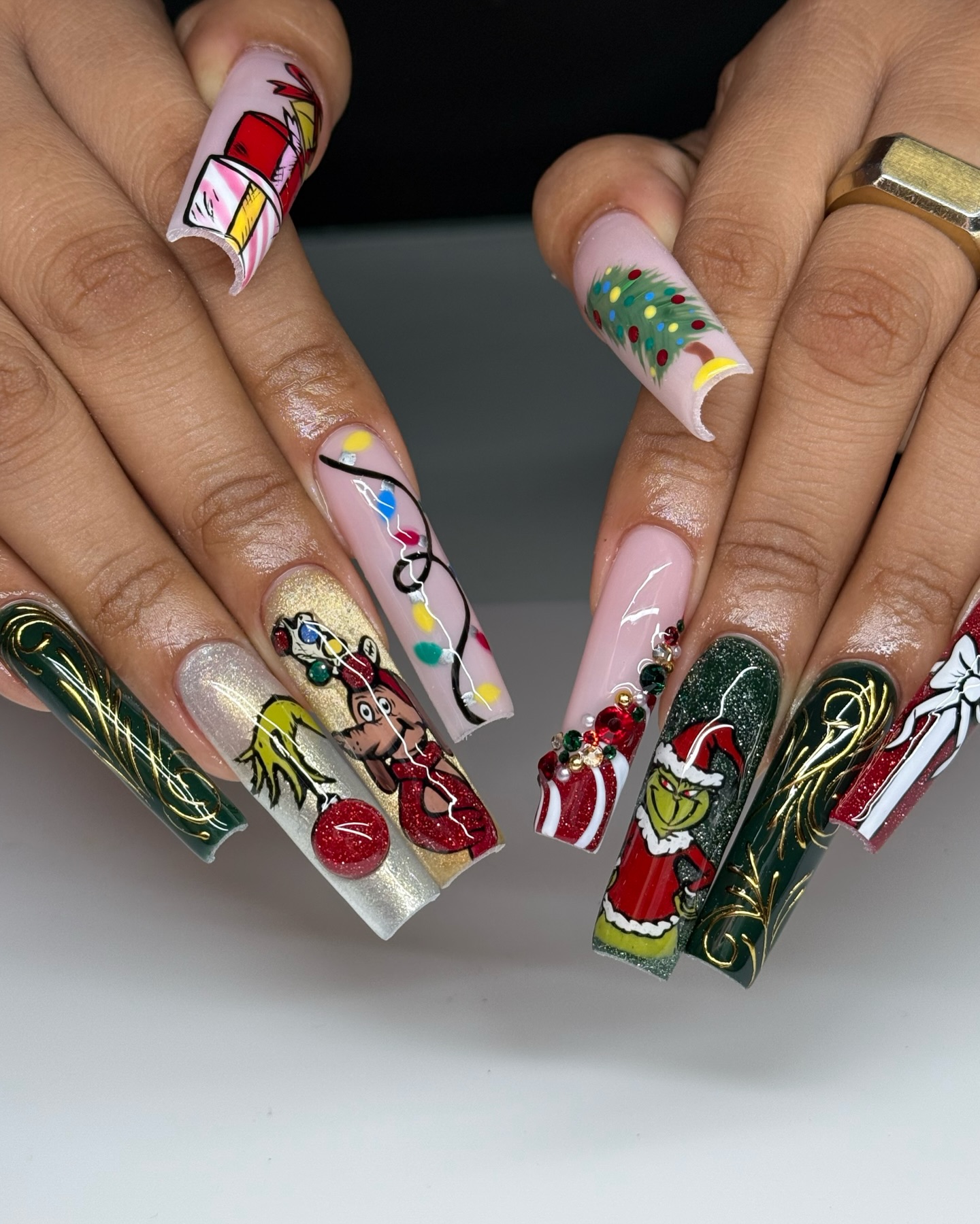 Christmas Grinch Character Nail Art