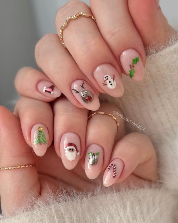 Christmas Icons Short Oval Nails Christmas Icons Short Oval Nails — Christmas Nails