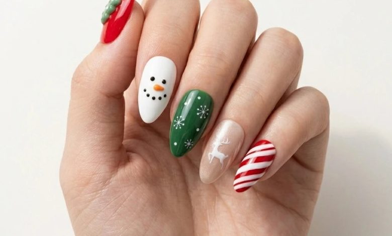 Red Green 3D Press On Nails Christmas Tree Reindeer | Mophonic