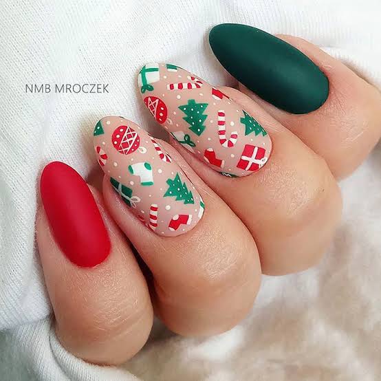 Medium Oval Matte Christmas Icon Pattern Nails Medium Oval Matte Christmas Icon Pattern Nails — Christmas Nails Green and Red
