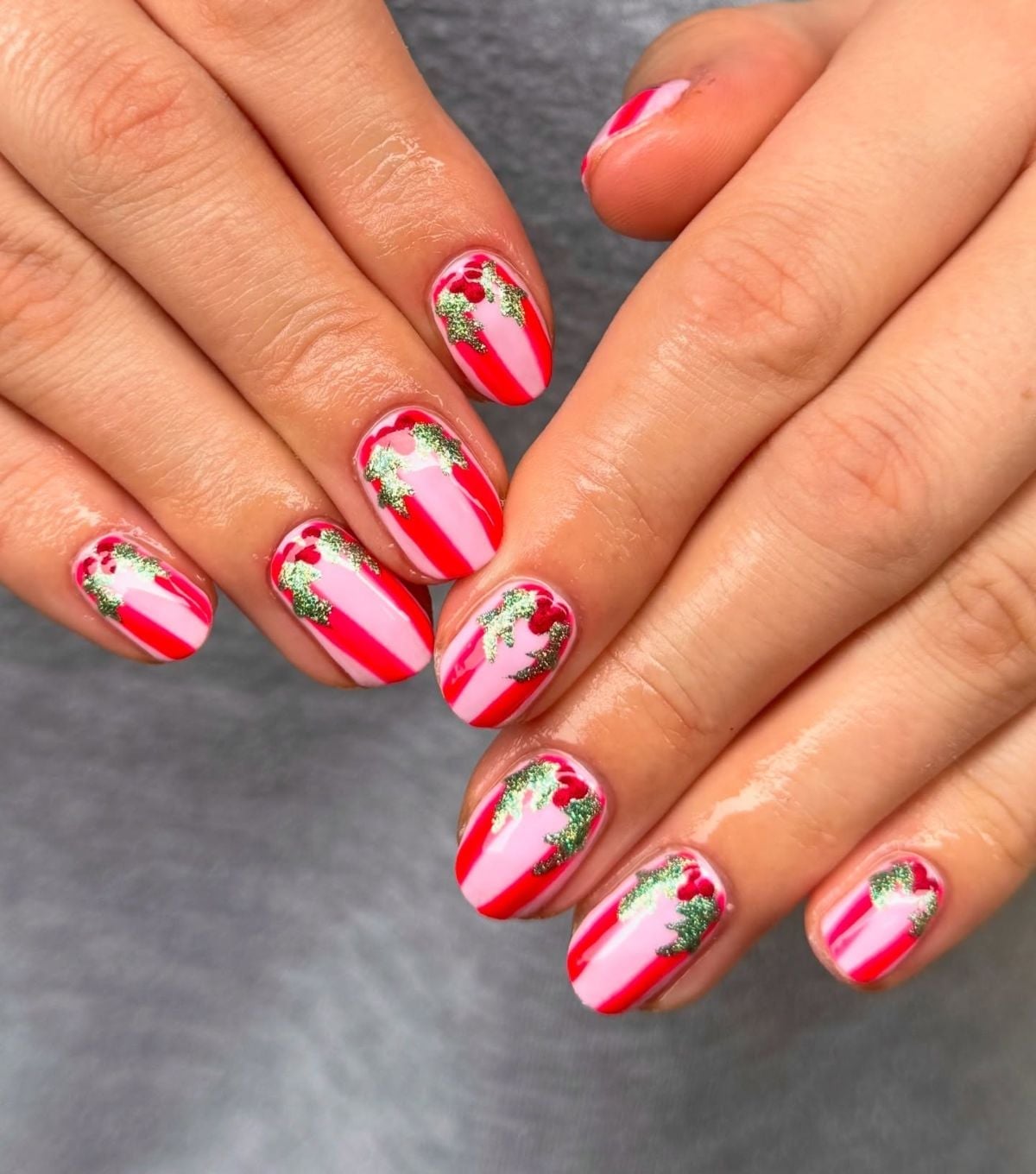 Short Oval Pink Red Stripe Glitter Nails Short Oval Pink Red Stripe Glitter Nails — Christmas Nails Green and Red