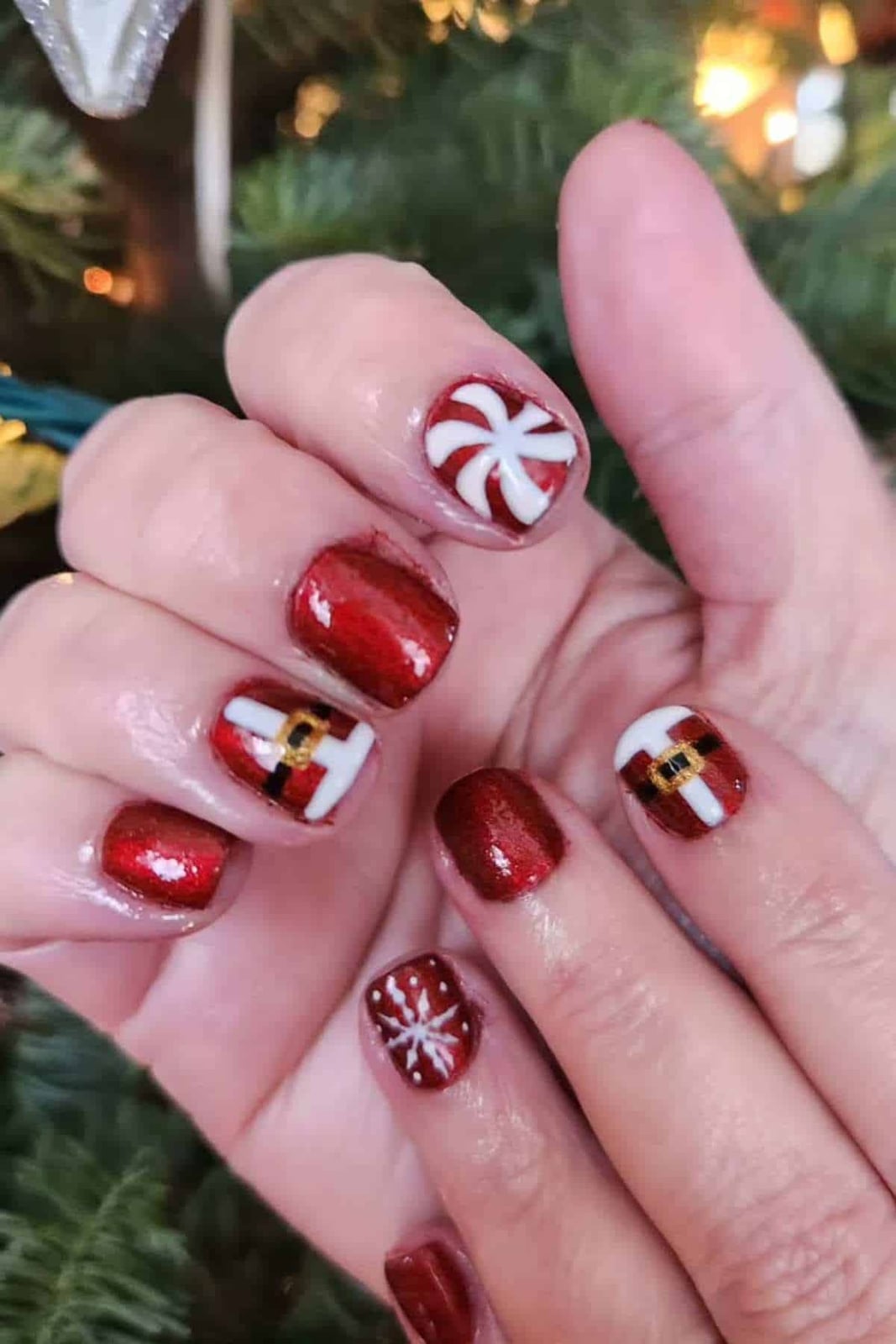 Short Oval Red White Black Santa Suit Nails — Christmas Nails Short