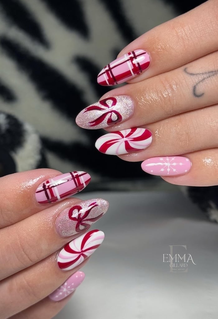 Medium Oval Mixed Christmas Designs — Christmas Plaid Nails