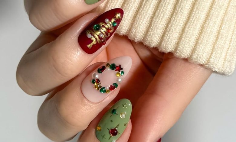 16 Best Christmas Nails Ideas and Inspo Art to Try in 2025
