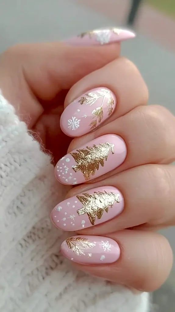 Soft Pink Oval Nails With Metallic Gold Trees — Christmas Tree Nails