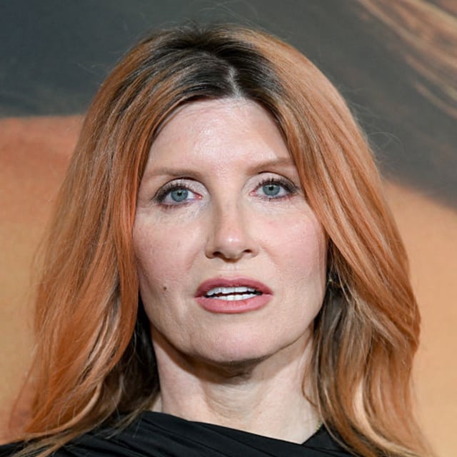 Shoulder Length Layers With Darker Roots Shoulder Length Layers With Darker Roots — Cinnamon Hair