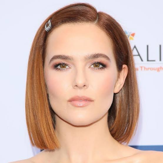 Shoulder Length Cinnamon With Auburn Undertones Shoulder Length Cinnamon With Auburn Undertones — Cinnamon Hair Color