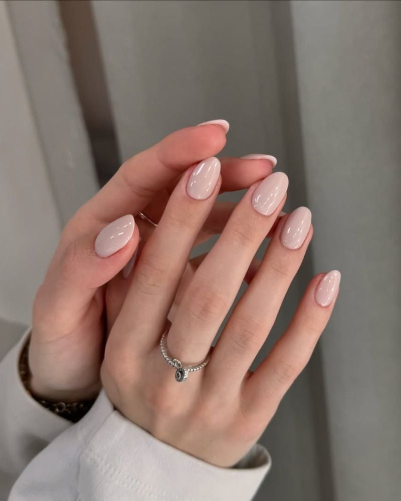 Sheer Milky Pink Short Oval Nails With Full Nail Coverage Sheer Milky Pink Short Oval Nails With Full Nail Coverage — Clean Girl Nails