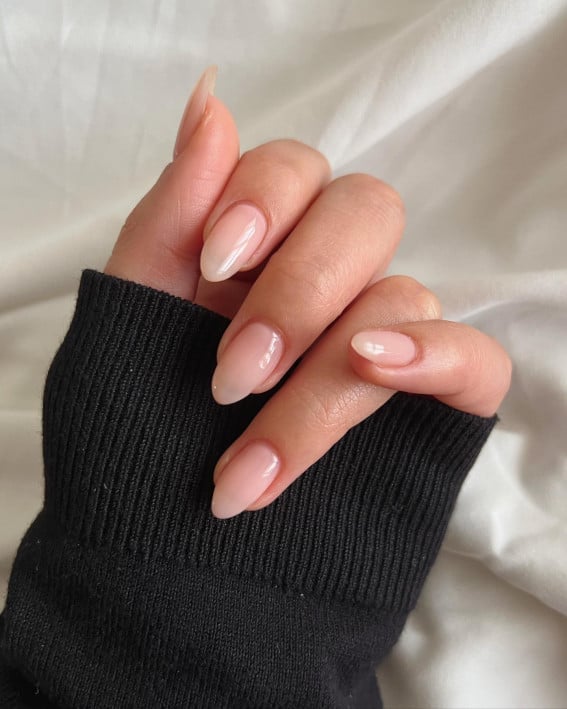 Sheer Nude Pink Short Almond Nails, Close-Up Take Sheer Nude Pink Short Almond Nails, Close-Up Take — Clean Girl Nails