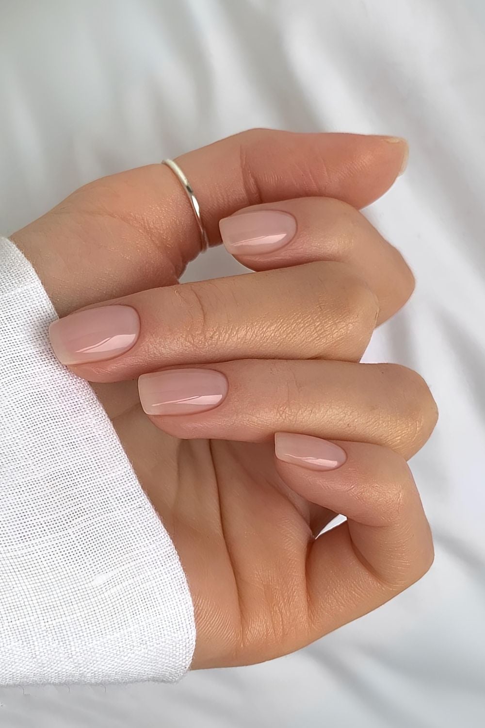 Sheer Nude Pink Short Square Nails, Glossy Sheer Nude Pink Short Square Nails, Glossy — Clean Girl Nails
