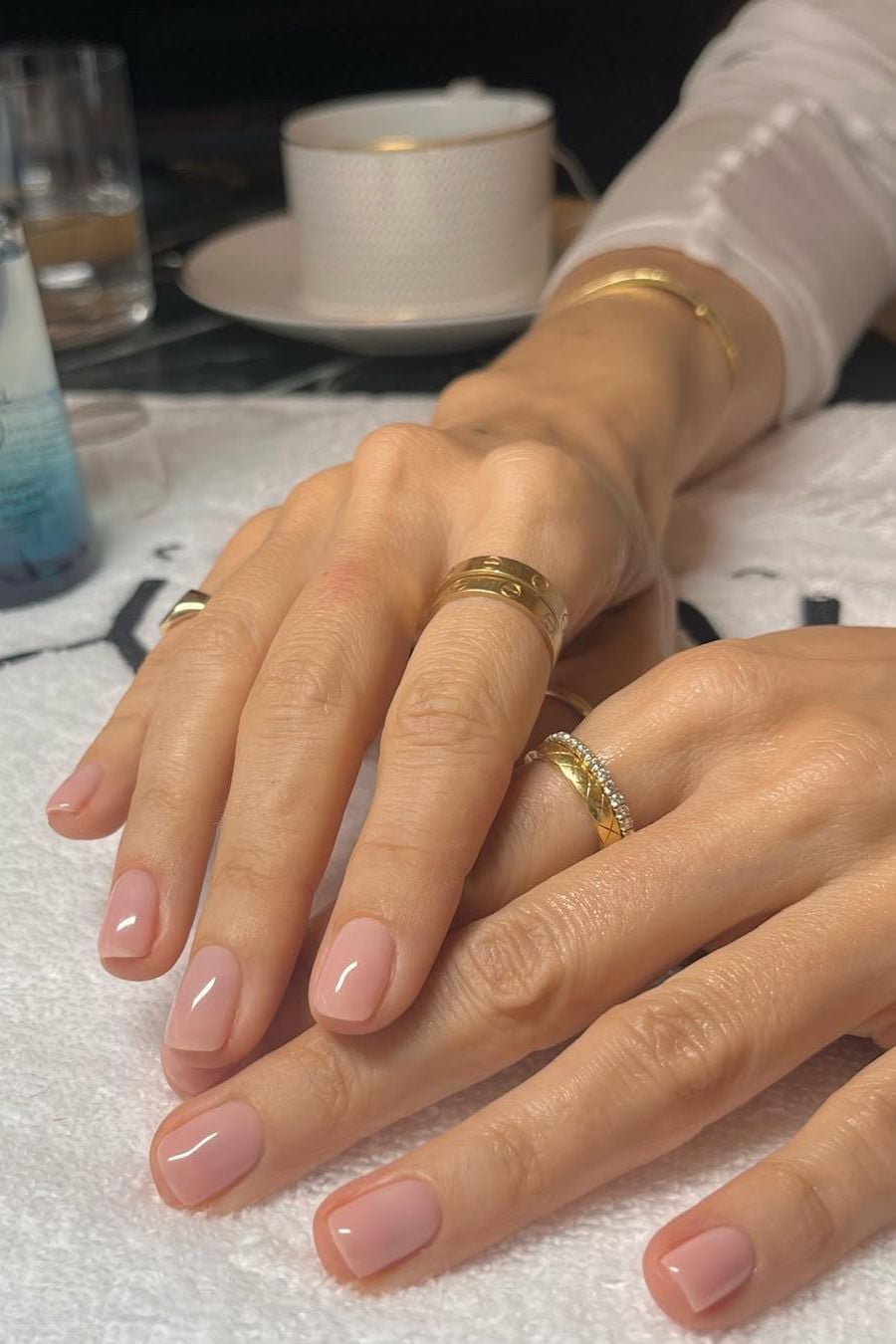 Sheer Nude Short Oval Nails With Healthy Appearance Sheer Nude Short Oval Nails With Healthy Appearance — Clean Girl Nails
