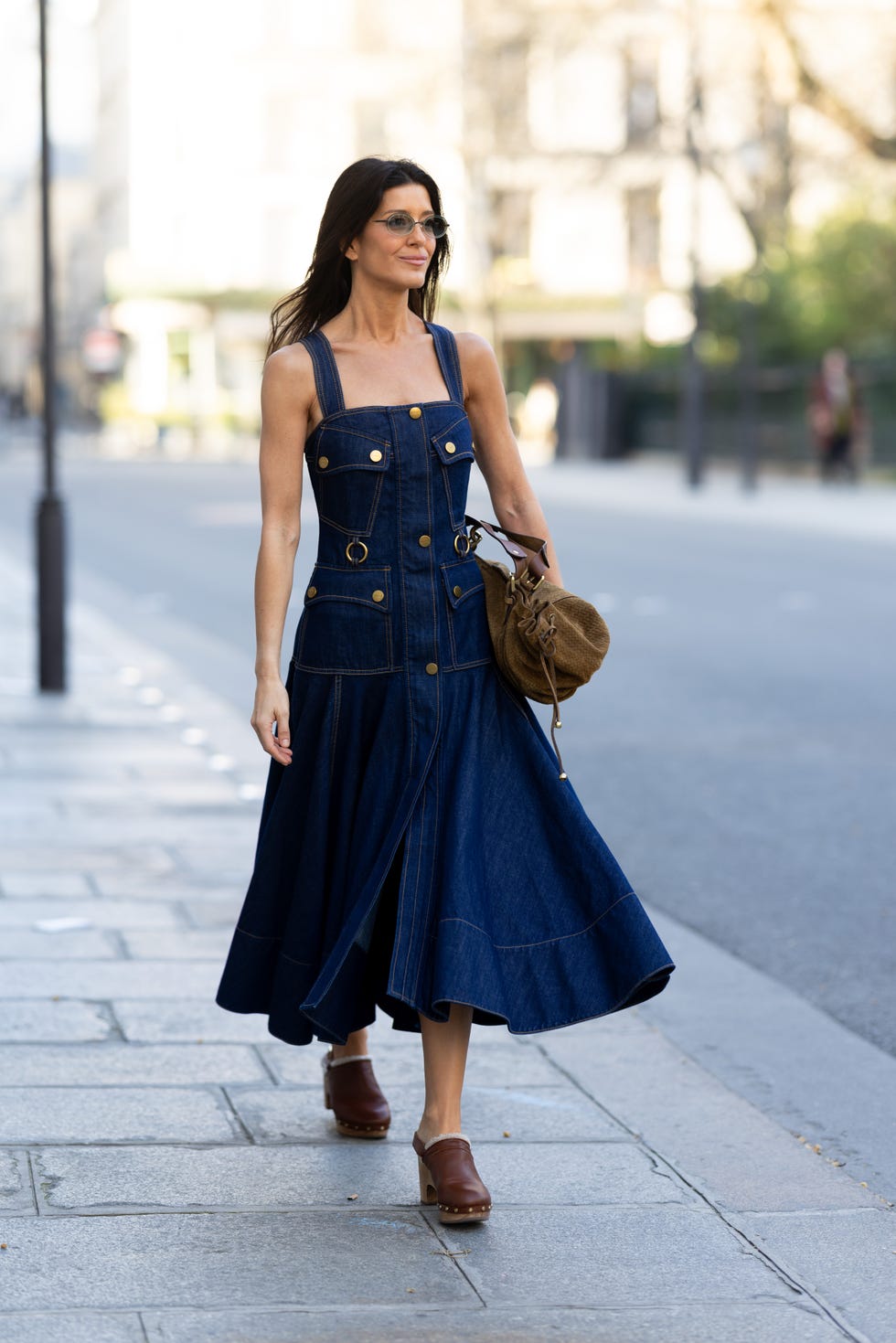 Denim Midi Dress with Brown Leather Clogs Denim Midi Dress with Brown Leather Clogs — Clogs Outfits
