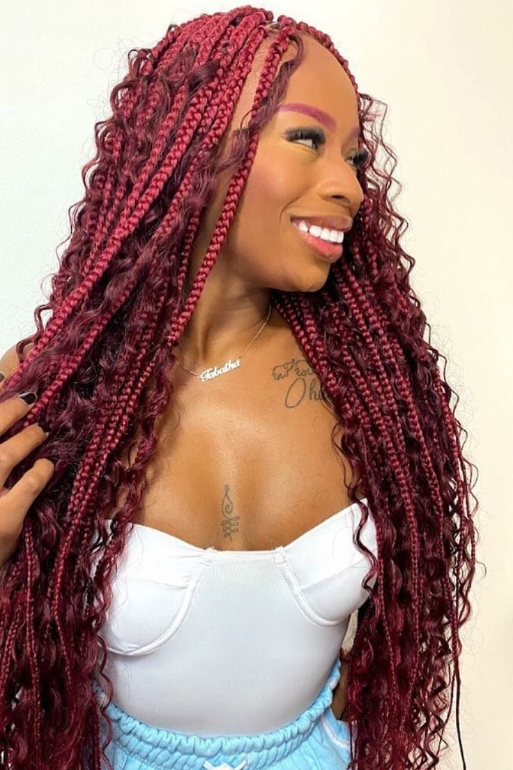 Mid-Back Box Braids With Burgundy Hue and Curtain Bangs Mid-Back Box Braids With Burgundy Hue and Curtain Bangs — Color Braids