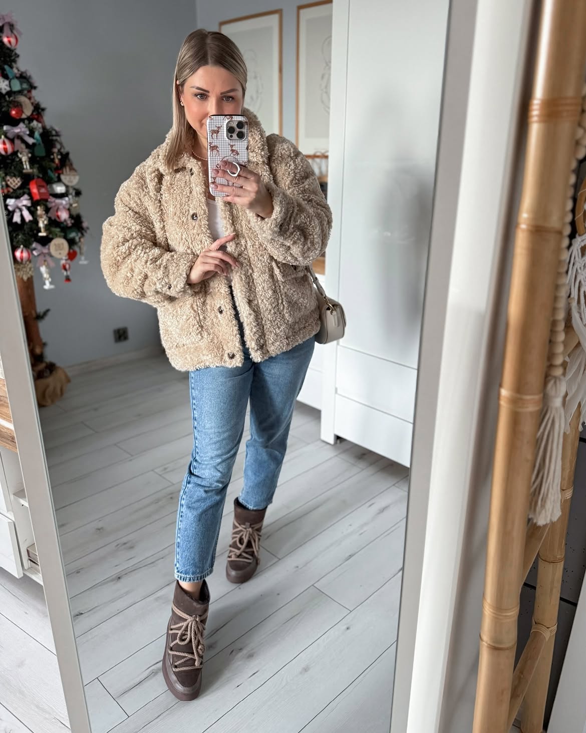 Cozy Beige Sherpa Jacket With Denim And Winter Boots