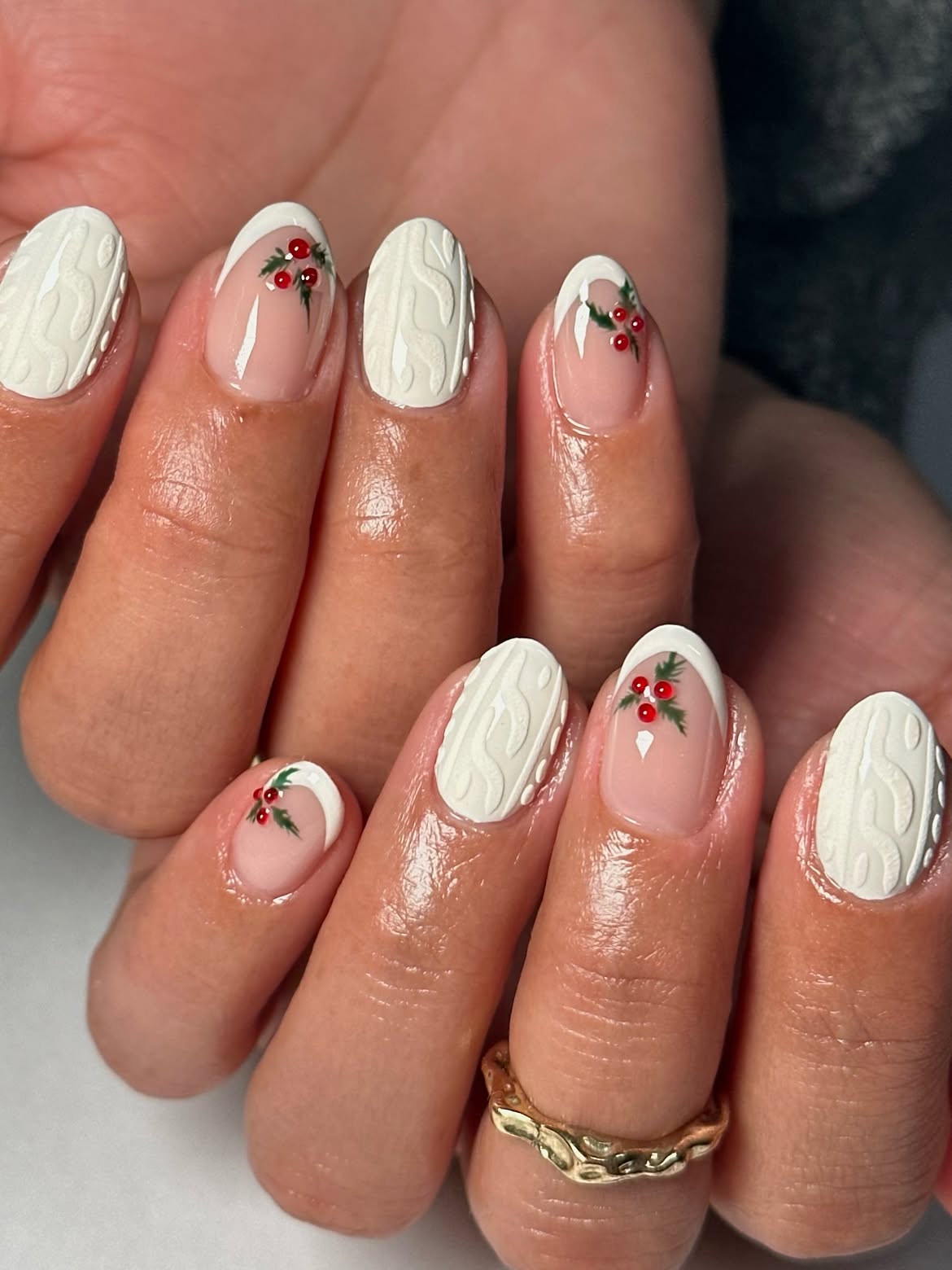 Cozy Cable Knit French Tips with Holly Accents
