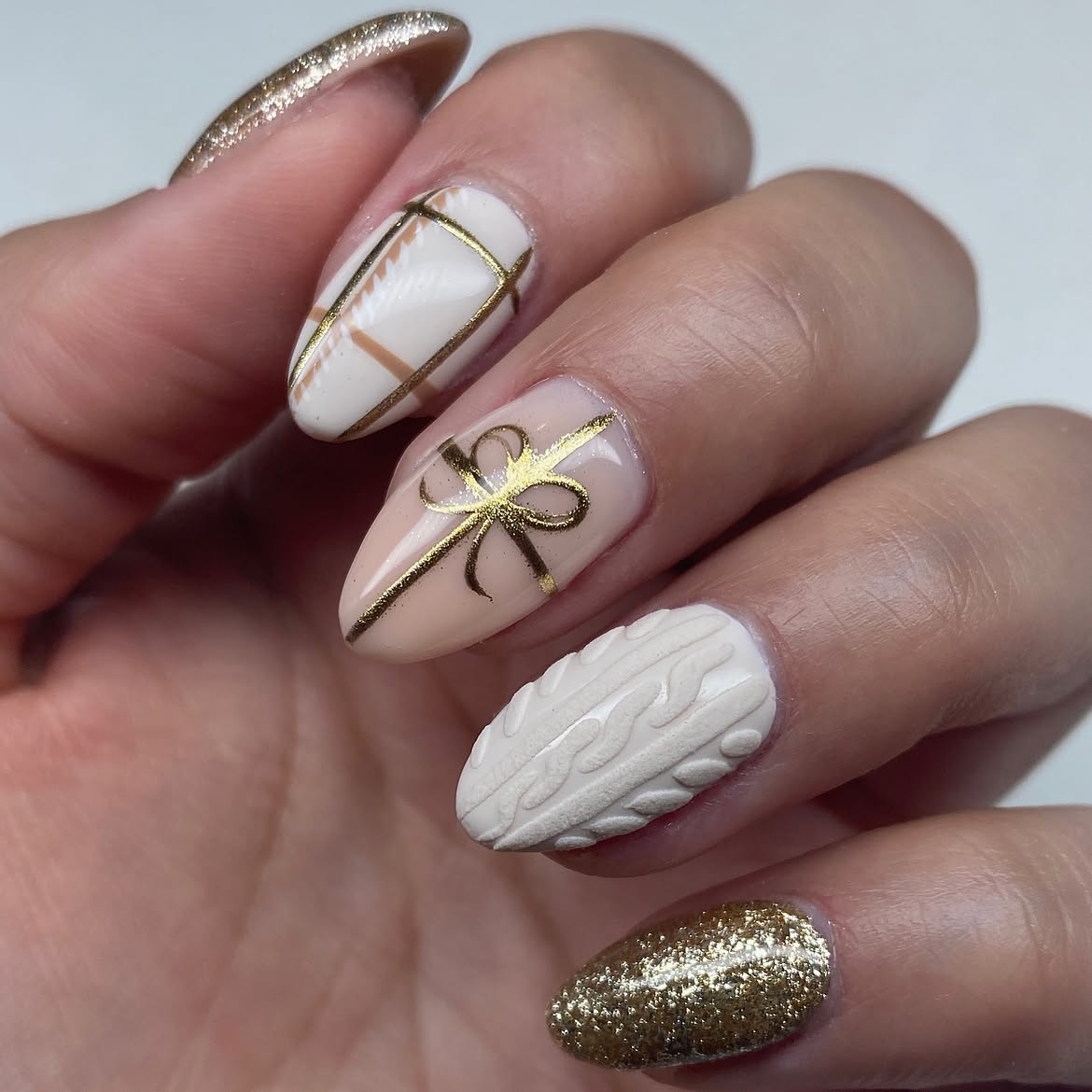 Cozy Cable Knit Gold Bow Almond Nails