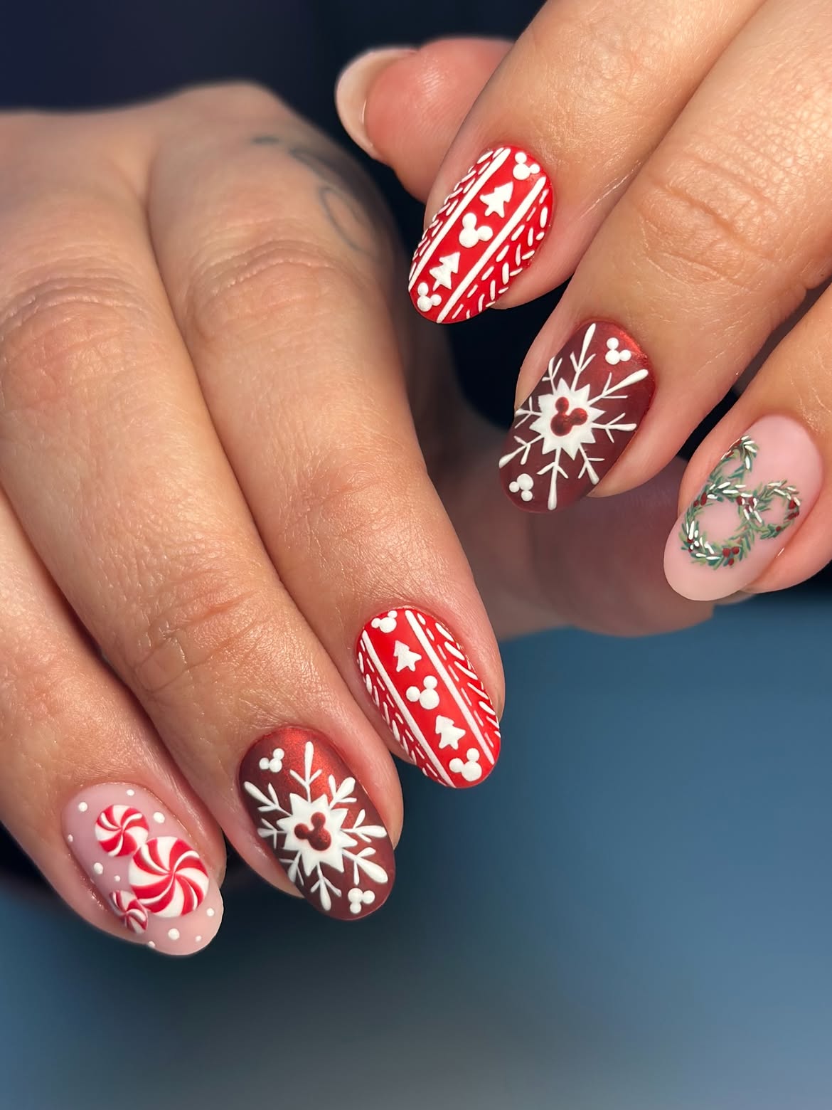 Cozy Disney Holiday Sweater Nails