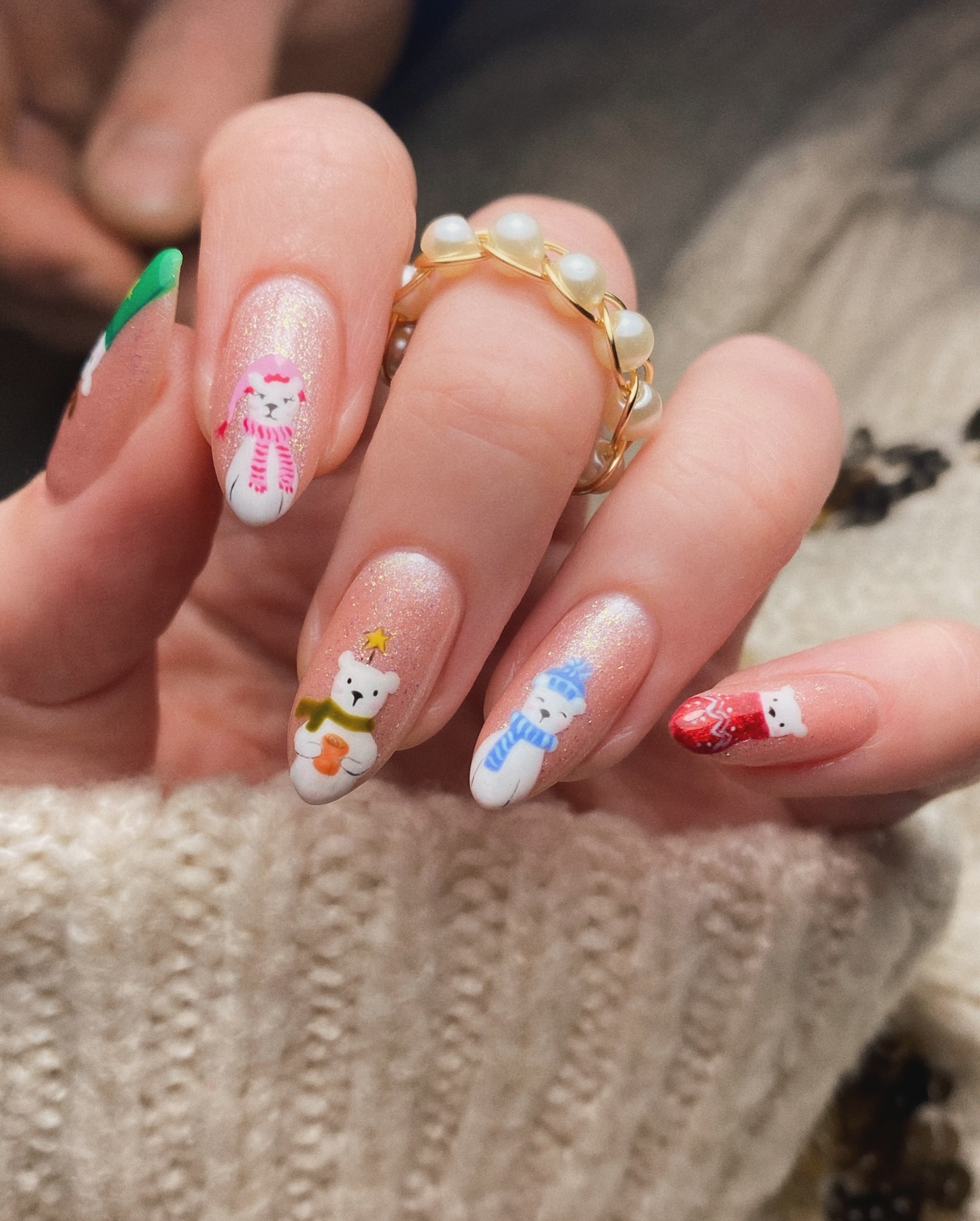 Cozy Polar Bear Christmas Oval Nails