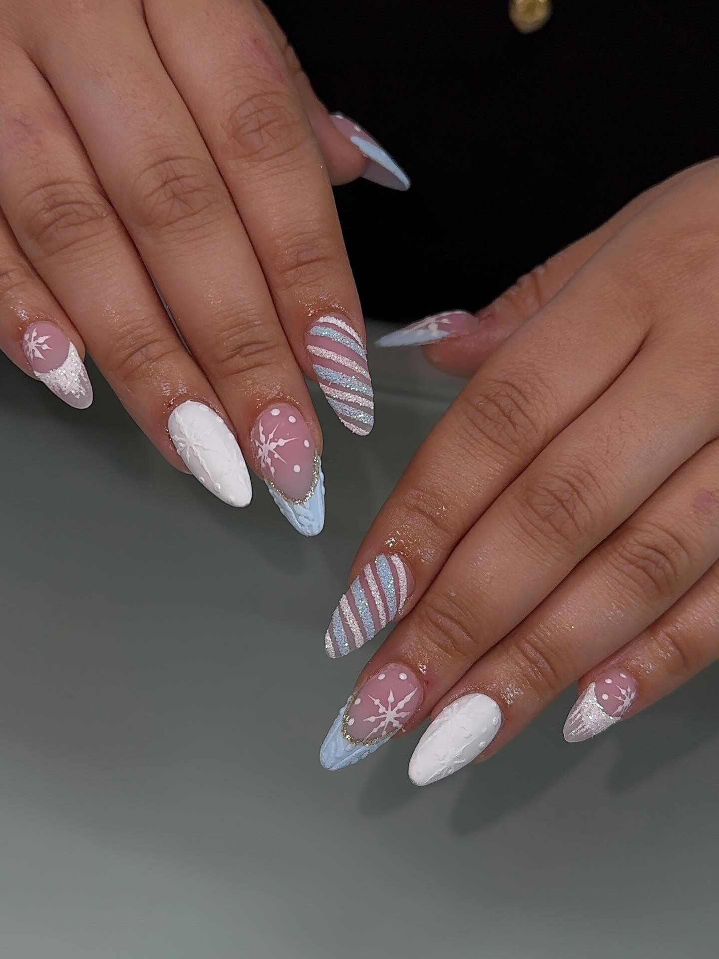 Cozy Winter Snowflake Sweater Nails