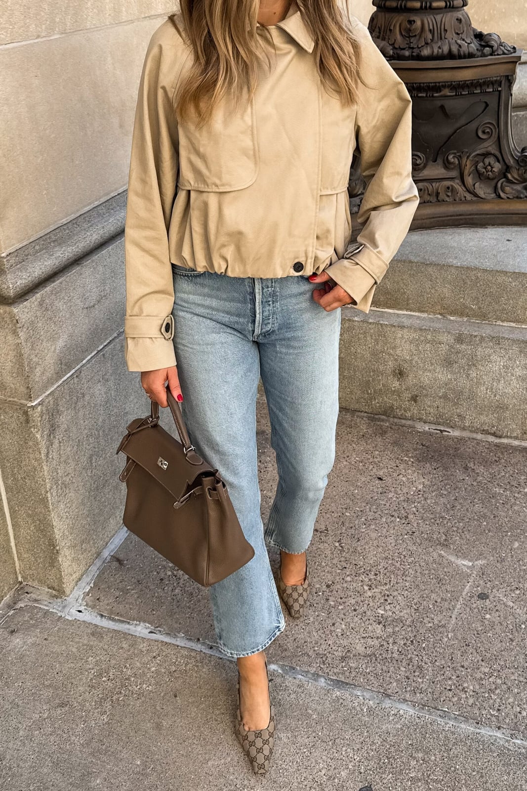 Beige Cropped Jacket With Large Pockets And Straight-Leg Jeans — Cropped Jacket Outfits
