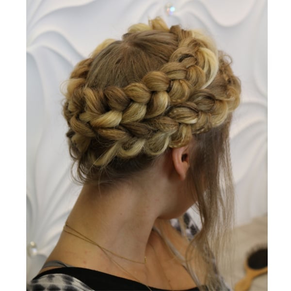 Voluminous Mid-Back Wavy Blonde Crown Braid Voluminous Mid-Back Wavy Blonde Crown Braid