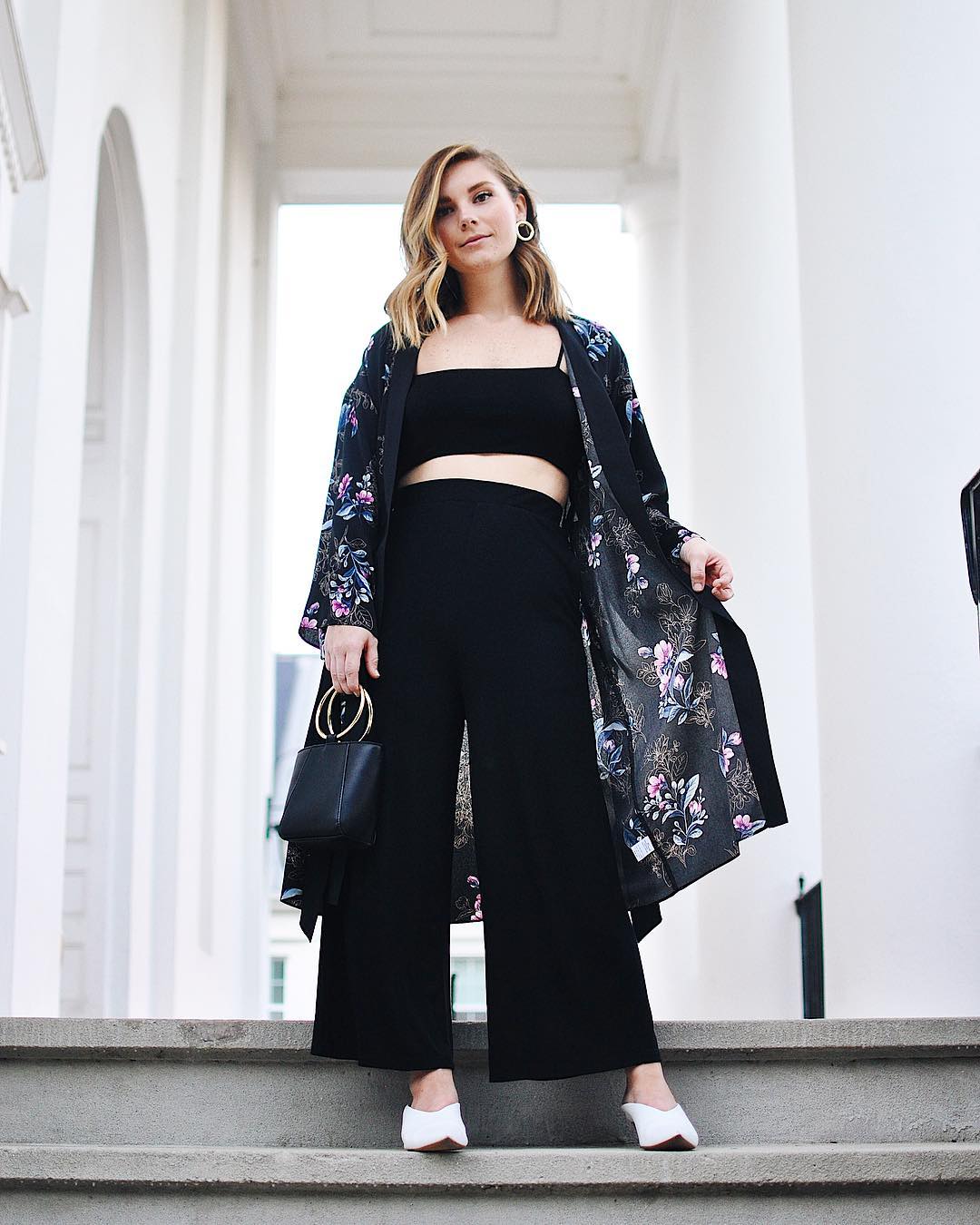 Black Culottes with Black Crop Top, Floral Kimono, and White Heels Black Culottes with Black Crop Top, Floral Kimono, and White Heels — Culottes Outfits