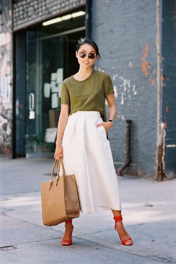 White Pleated Culottes with Olive Green T-Shirt and Red Sandals White Pleated Culottes with Olive Green T-Shirt and Red Sandals — Culottes Outfits