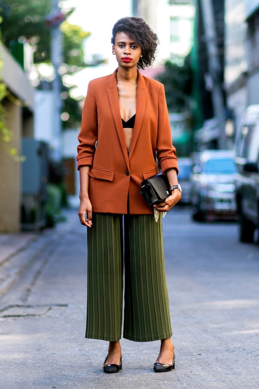 Olive Green Pleated Culottes with Rust Blazer and Black Heels Olive Green Pleated Culottes with Rust Blazer and Black Heels — Culottes Outfits