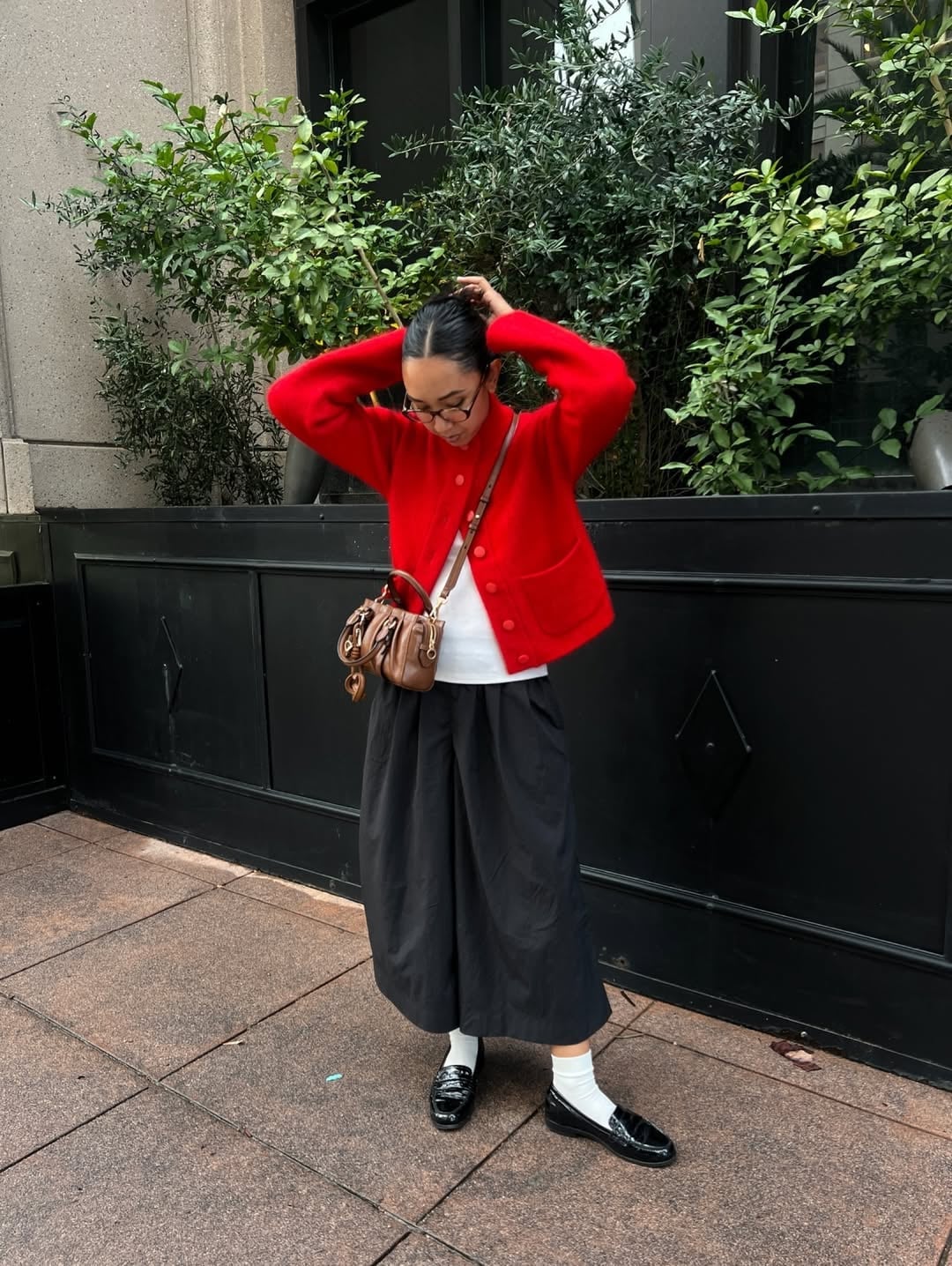Black Culottes with White T-Shirt and Bright Red Cardigan Black Culottes with White T-Shirt and Bright Red Cardigan — Culottes Outfits
