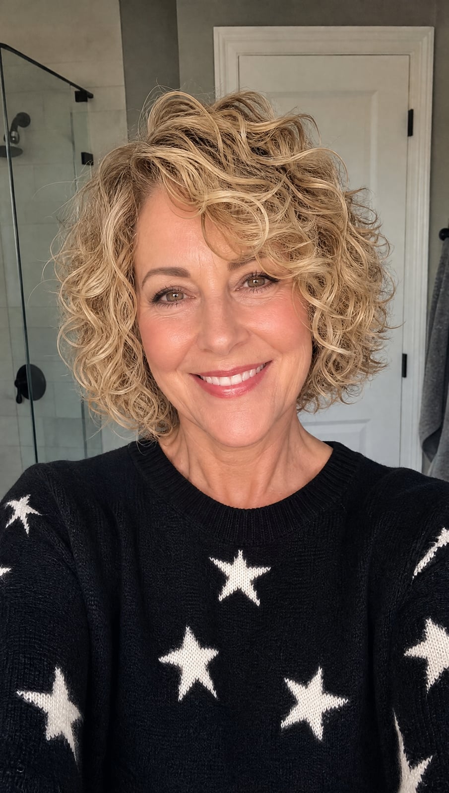 Collarbone Blonde Bob Short Curly Bangs Collarbone Blonde Bob Short Curly Bangs — Curly Bob Hairstyles