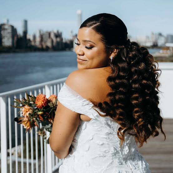 Mid-Back Ponytail With Soft Layers Mid-Back Ponytail With Soft Layers — Curly Hair