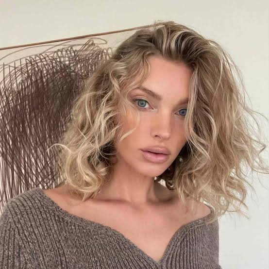Ash Blonde Collarbone Layers — Curly Hair Cuts