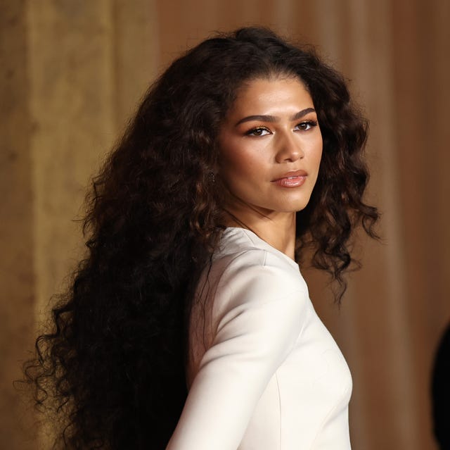 Long Voluminous Curls With Curtain Bangs — Curly Hair Cutting