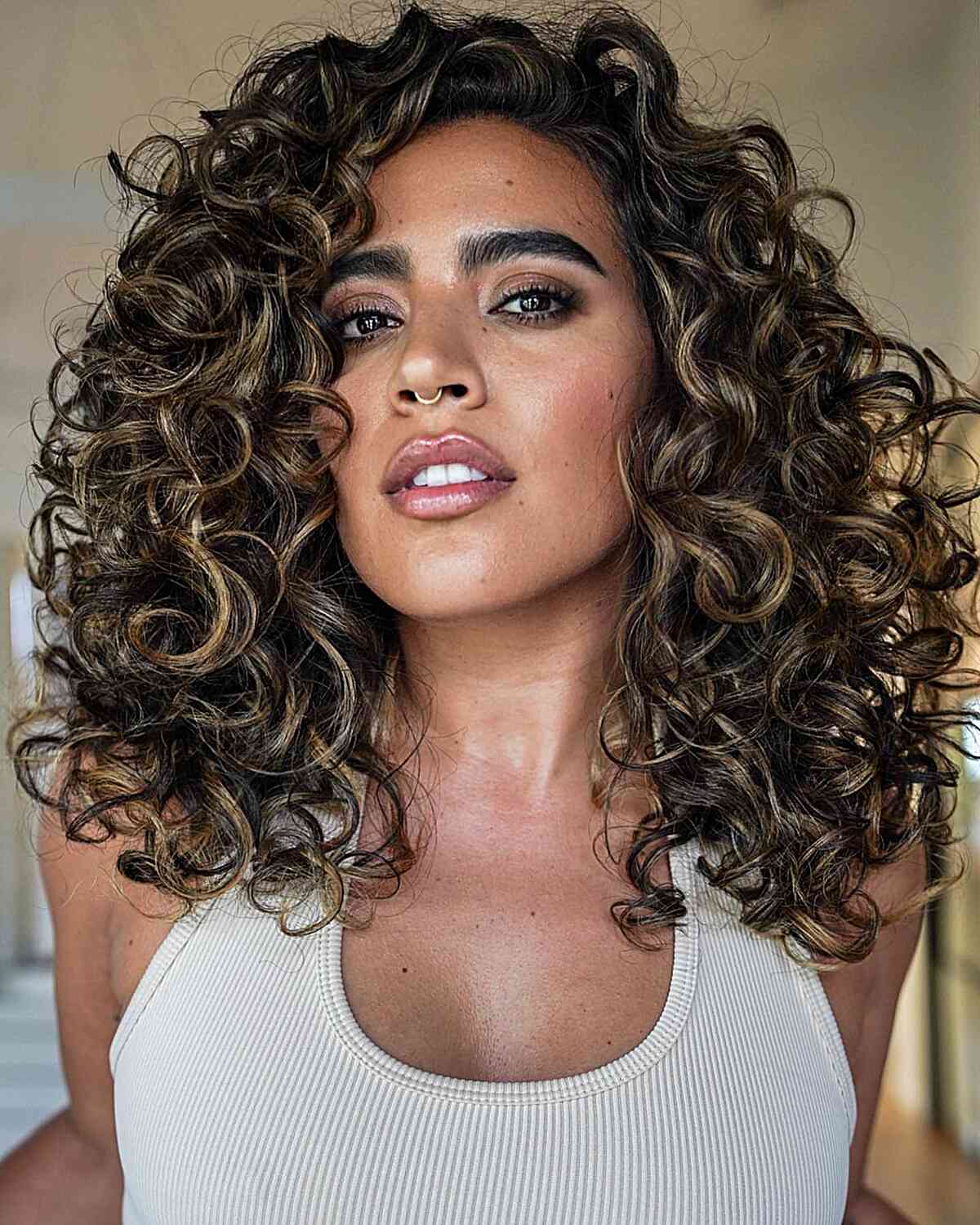 Collarbone Length Dark Brown With Caramel Highlights, Wavy Collarbone Length Dark Brown With Caramel Highlights, Wavy — Curly Hair Highlights