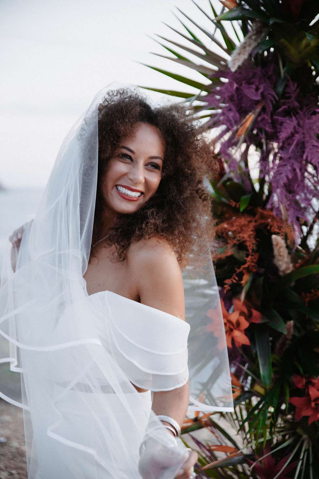 Mid-Back Natural Curls With Veil Mid-Back Natural Curls With Veil — Curly Hair Wedding