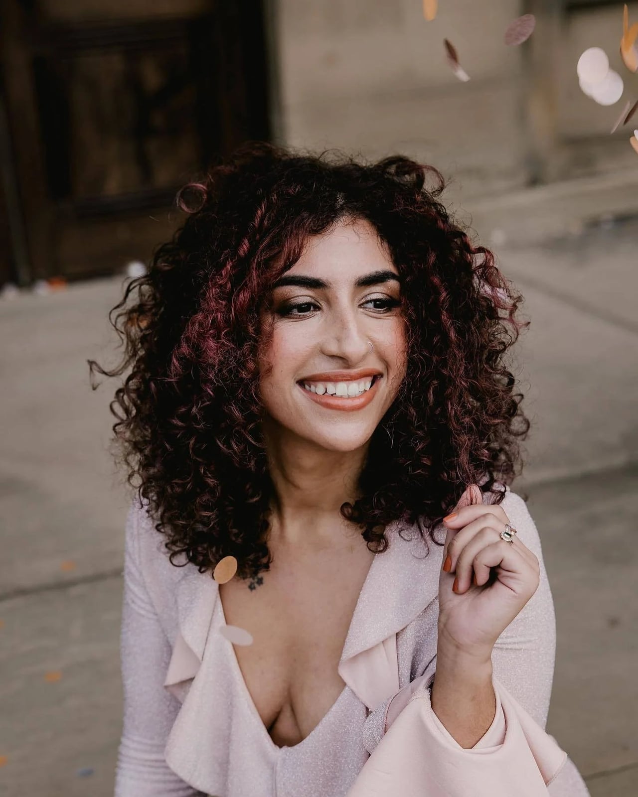 Collarbone Curls With Auburn Highlights Collarbone Curls With Auburn Highlights — Curly Hair Wedding