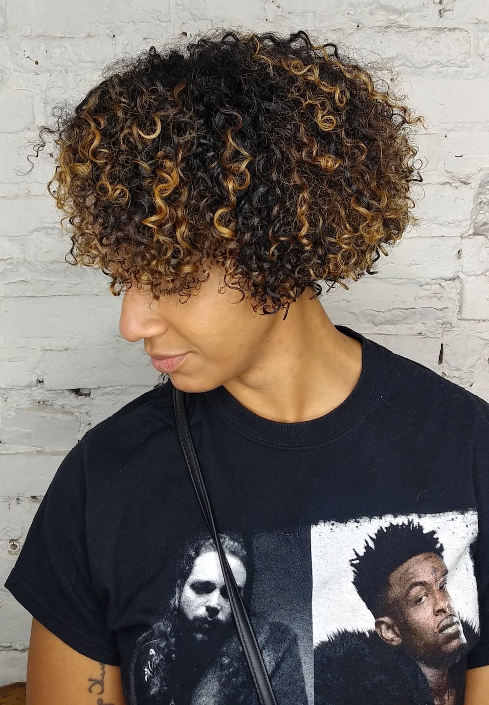 Short Bob With Short Curly Bangs and Golden Blonde Short Bob With Short Curly Bangs and Golden Blonde — Curly Highlights