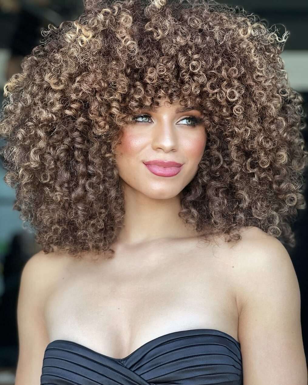 Collarbone Length With Mocha Bronde Highlights Collarbone Length With Mocha Bronde Highlights — Curly Highlights