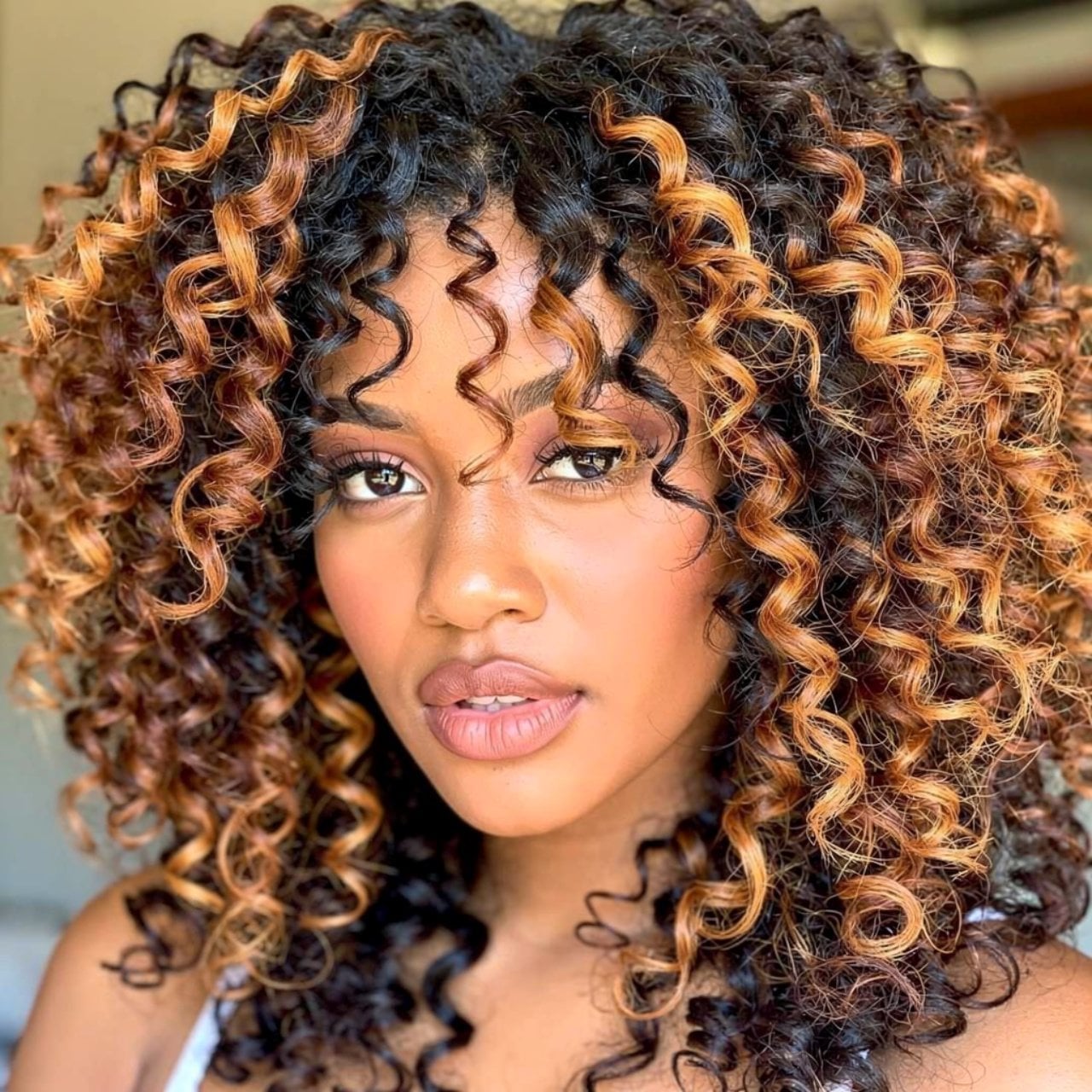 Shoulder Length With Curtain Bangs and Caramel Shoulder Length With Curtain Bangs and Caramel — Curly Highlights