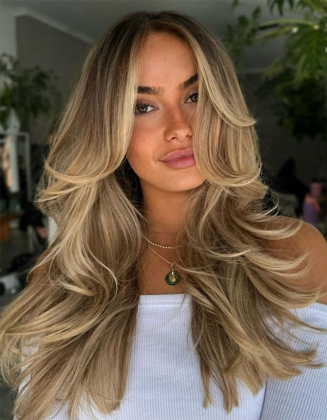 Golden Blonde Balayage With Soft Waves — Curtain Bangs Long Hair
