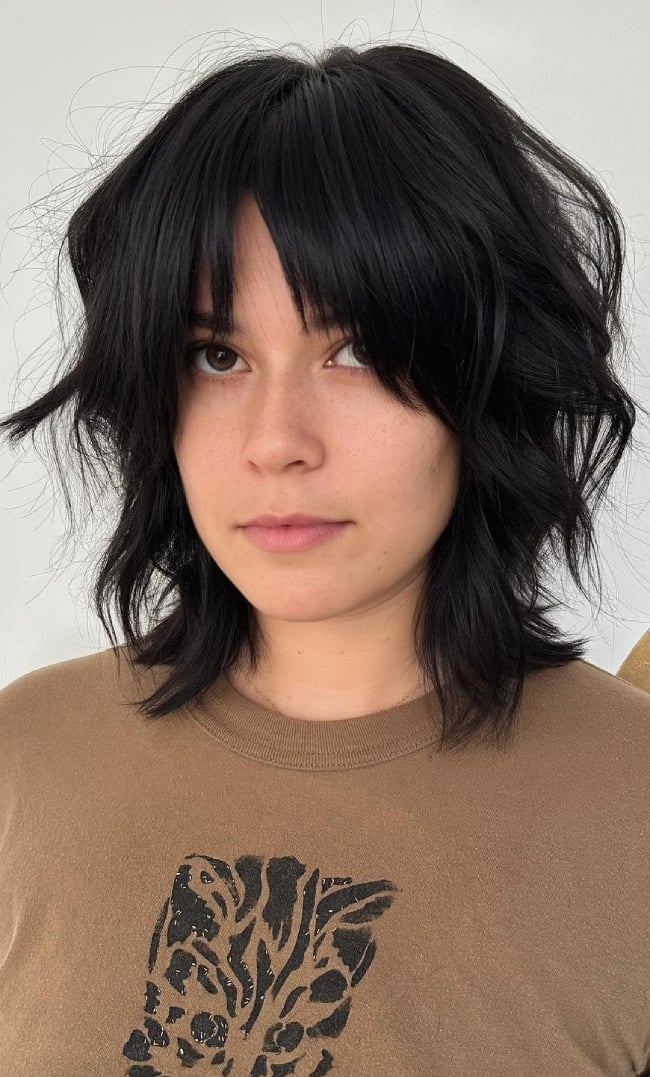 Collarbone Shag With Air-Dried Waves — Curtain Bangs Short