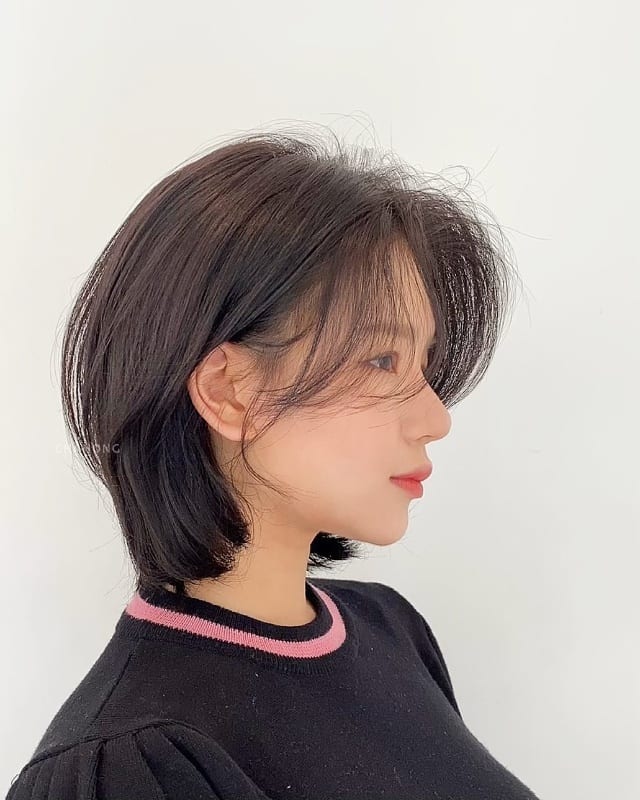 Dark Brown Layered Bob With Side Part Bangs — Curtain Bangs with Layers