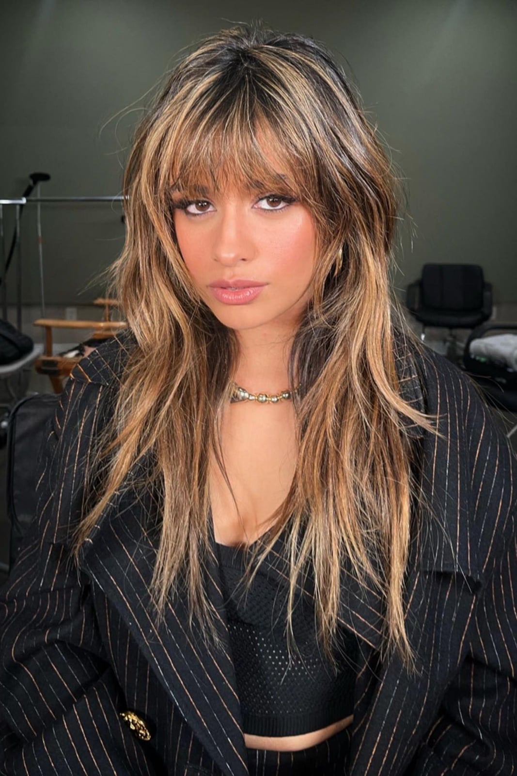 Mid-Back Wolf Cut With Honey Blonde Highlights — Cut Bangs