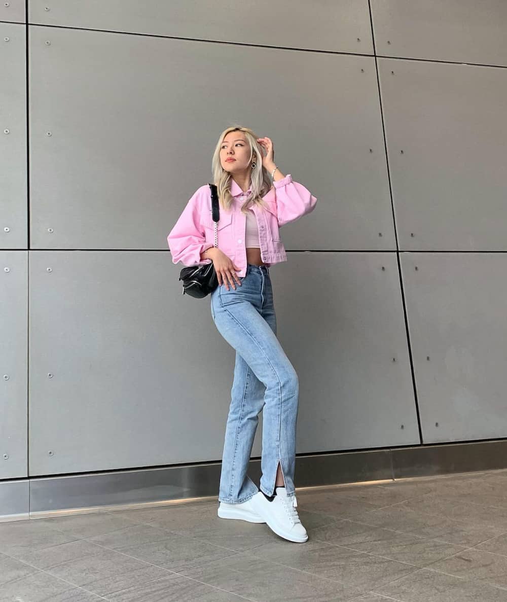 Pink Denim Jacket Over Crop Top and Straight-Leg Jeans — Cute Concert Outfit
