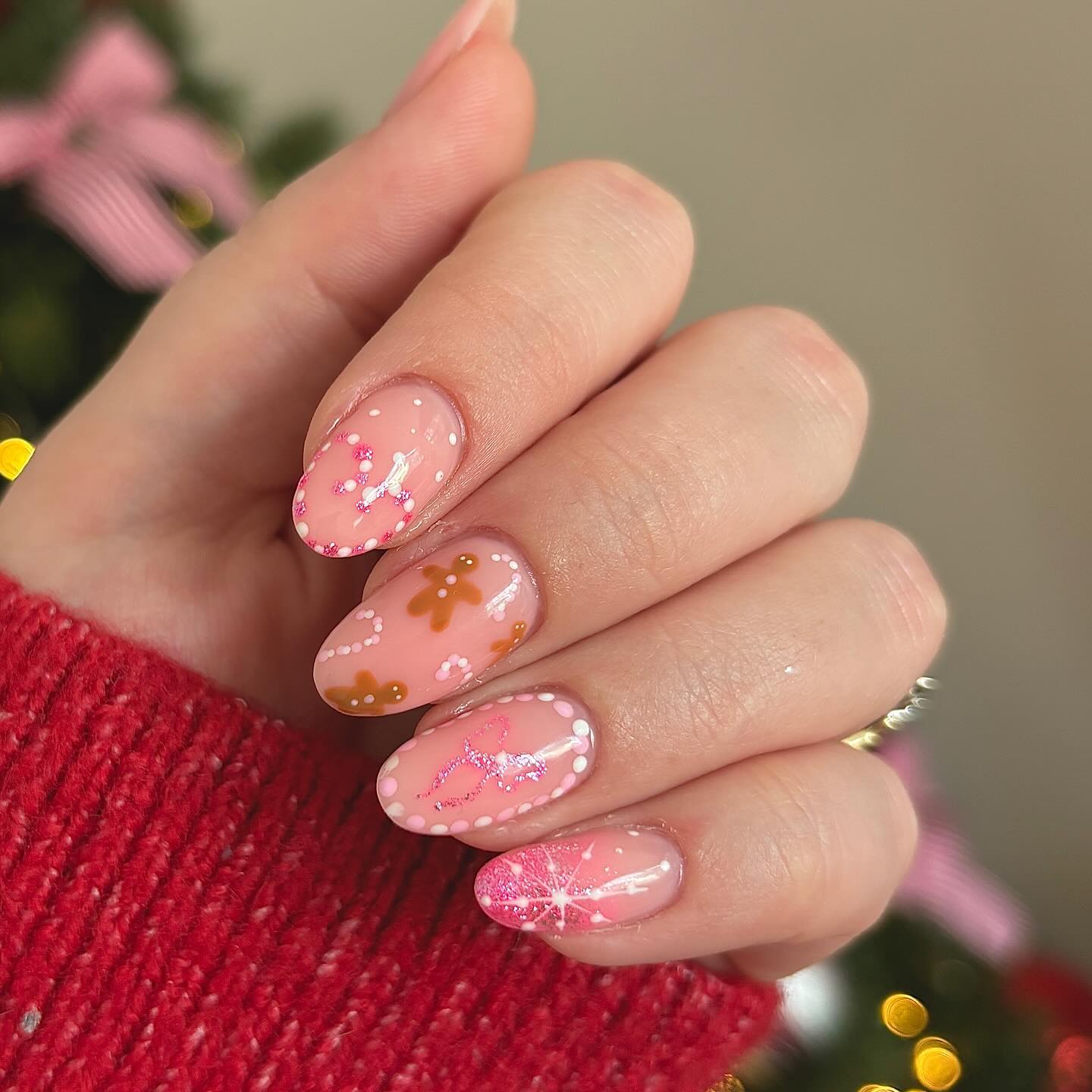 Cute Gingerbread Man Christmas Oval Nails
