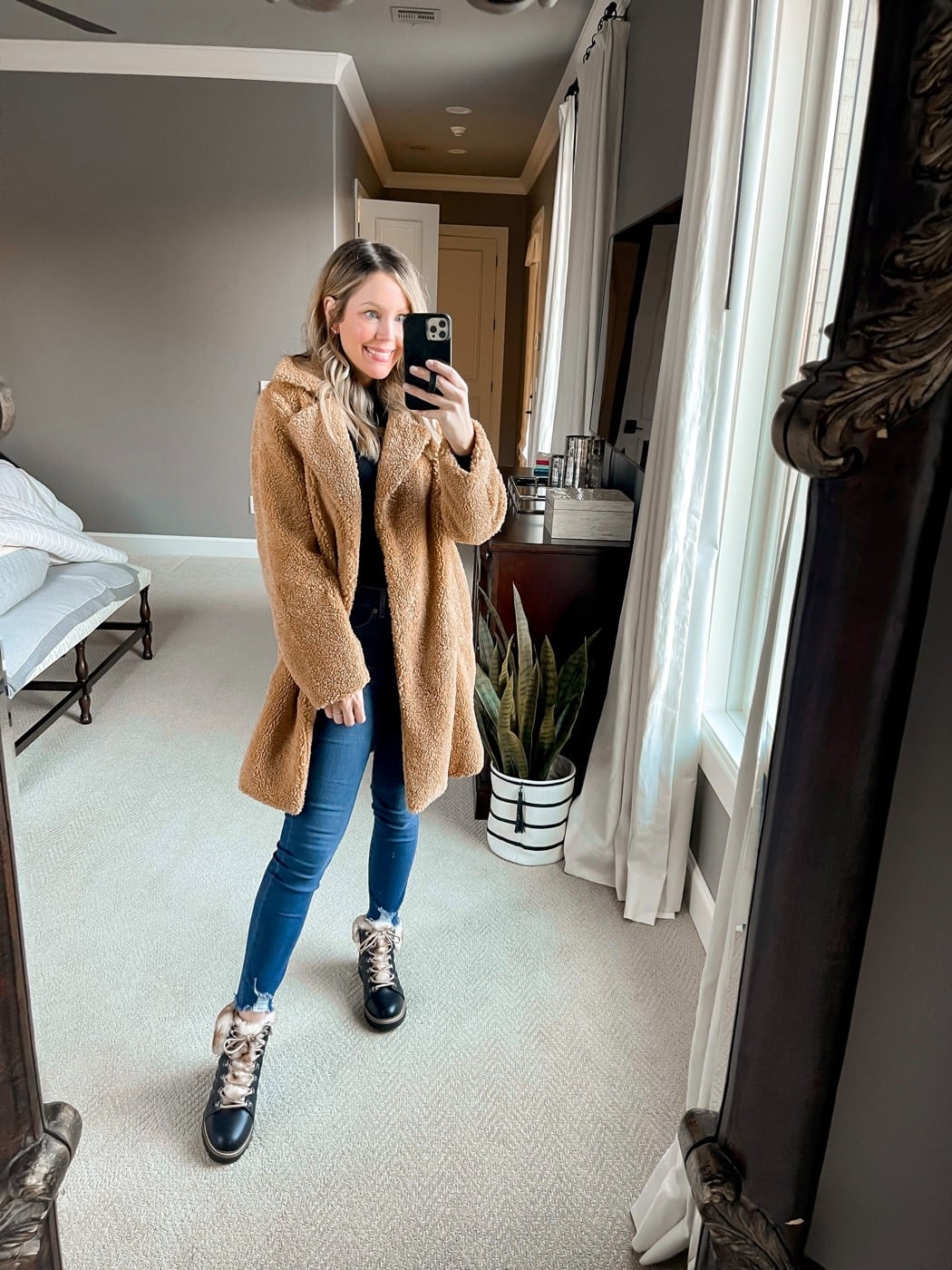 Tan Teddy Fleece Coat With Skinny Jeans — Cute Winter Outfits for Women