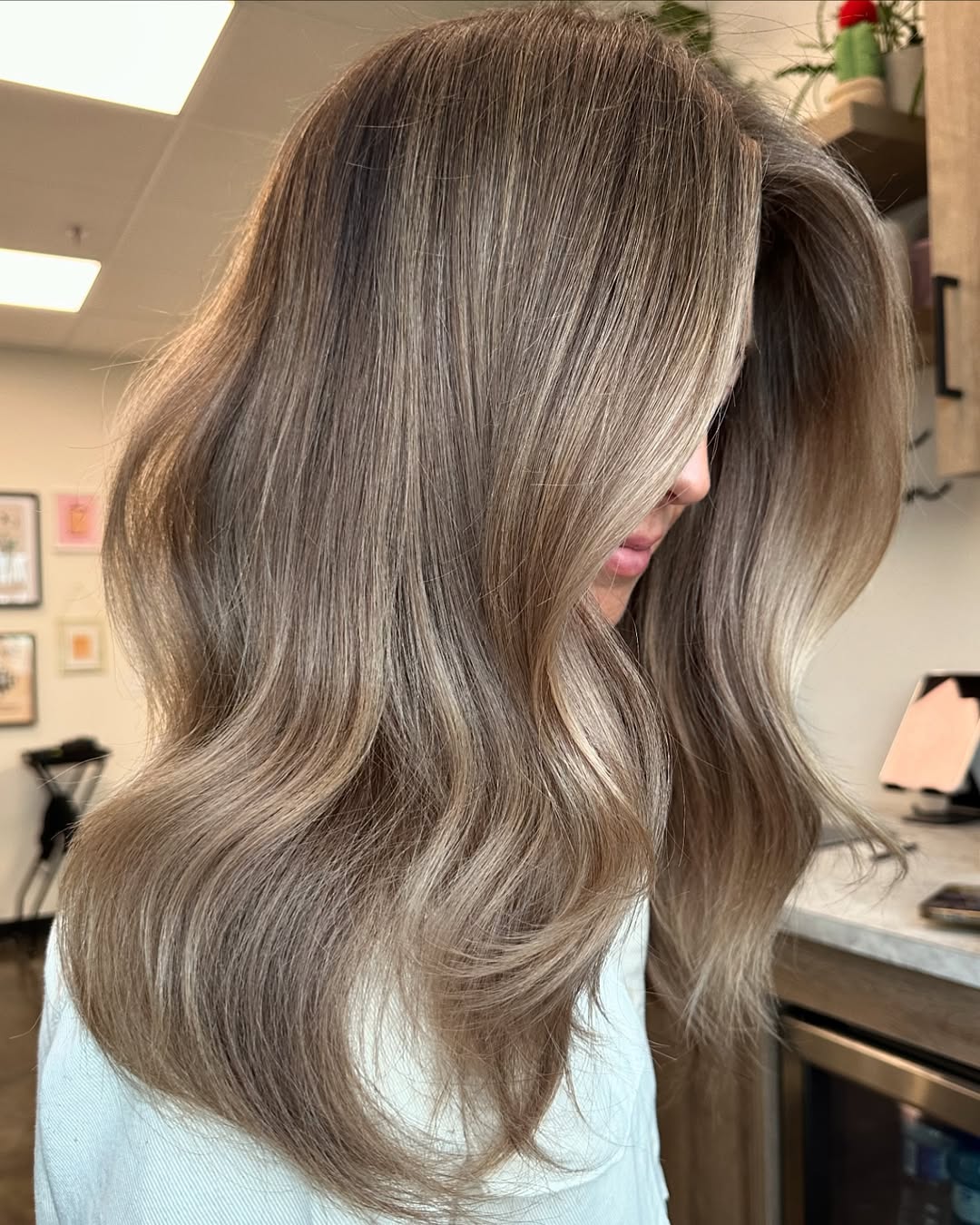 Mid-Back Dark Blonde With Dimensional Waves Mid-Back Dark Blonde With Dimensional Waves — Dark Blonde Hair